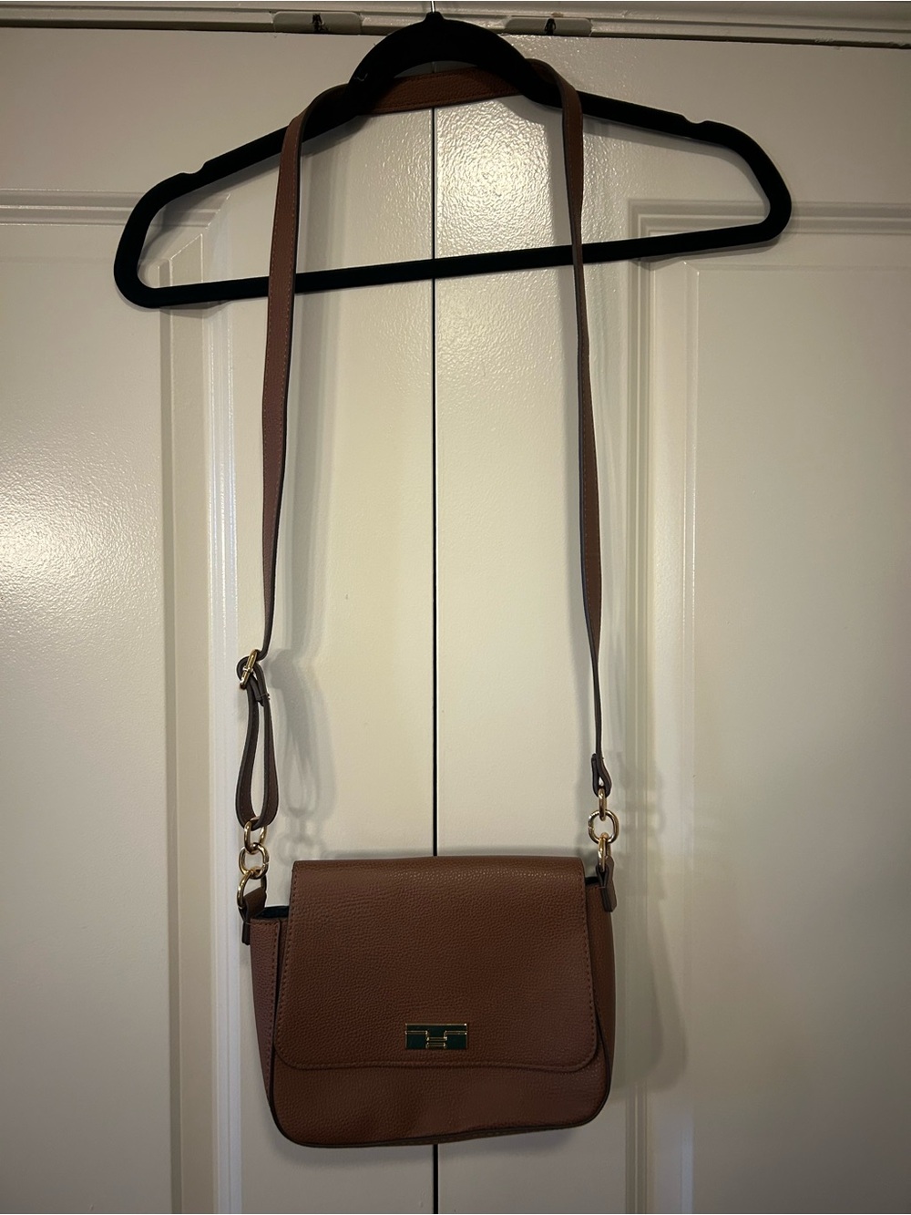 Tommy Hilfiger Brown Leather Crossbody Bag with Gold Hardware